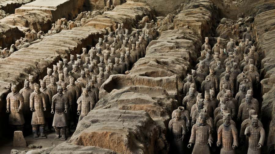 Xian: Bus Tour of Terracotta Warriors With Guide & Lunch - Terracotta Warriors Museum: how to get the most from a guided 2 hours