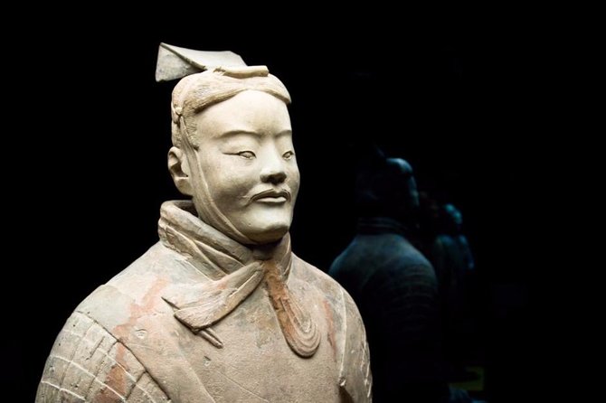 Xian Group Tour: Terracotta Army, Big Wild Goose Pagoda,City Wall - Why this Xian day works: a logical order of sights