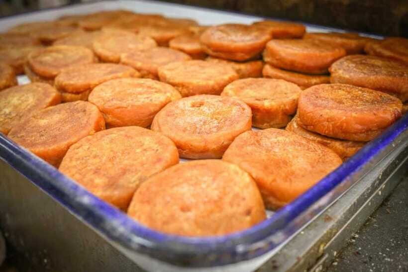 Xian: Morning Food Tour of the Muslim Quarter - What you eat: fried beef pancakes, hot and sour soup, persimmon cake, and more