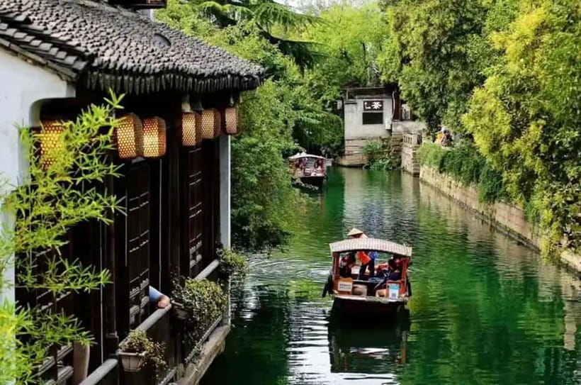 Yu Garden, Old Street, Bund & Zhujiajiao Water Town Bus Tour - Old Street and Chenghuang Historical Area: City God Temple Area Without the Confusion