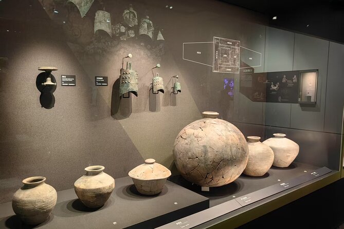 ZANBUS: Xi'an Qin Terra-cotta Warriors Bus Tour Departs at 8/9 AM - The guide factor: English support and real examples you may see