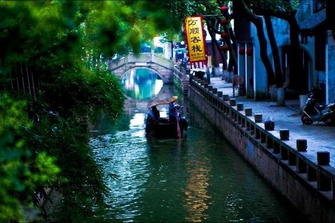 Zhouzhuang and Tongli Water Town Private Transfer Service from Shanghai - A comfortable day trip from Shanghai, without the usual hassle