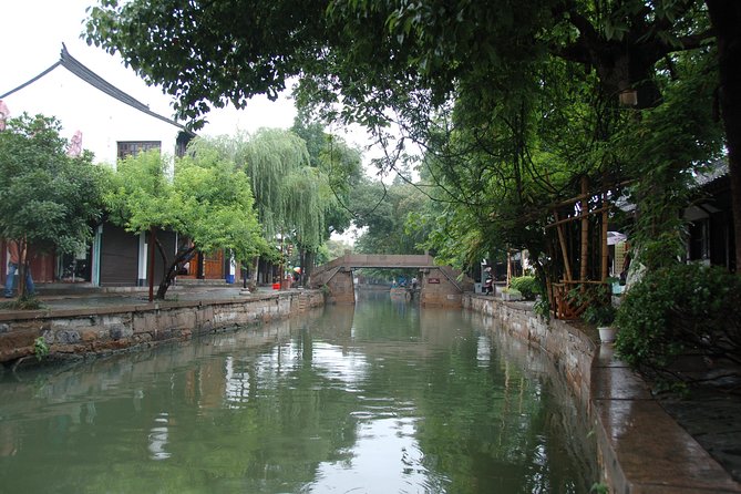 Zhujiajiao Water Village Half Day Tour - Temples and Cultural Context: When the Guide Makes or Breaks It