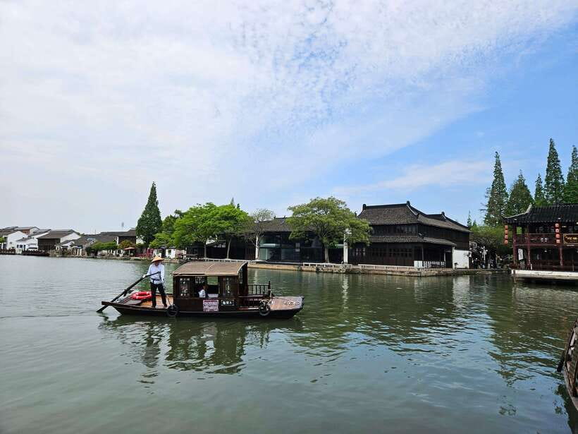 Zhujiajiao Water Village: Private Tour from Shanghai - Lunch and street food time: eat well, then browse without pressure