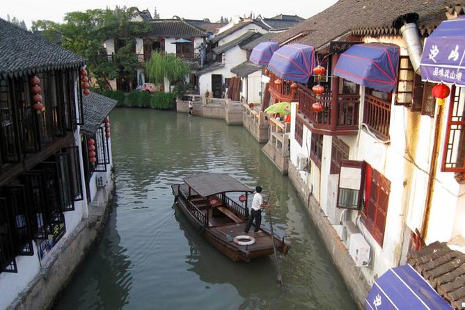 Zhujiajiao Water Village & Seven Treasure Town Day Tour from Shanghai - Seven Treasure Town (Qibao): Silk-Making Culture and Craft Shops