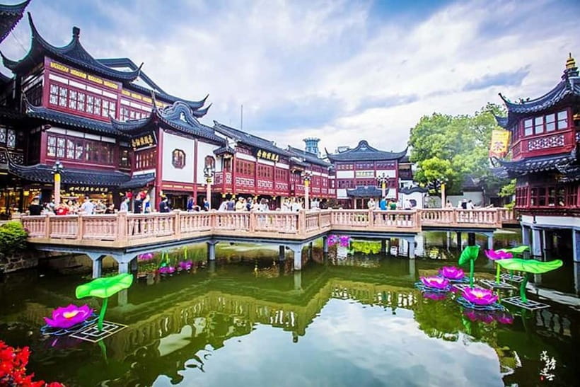 Zhujiajiao with Private Customized Shanghai City Highlights - Zhujiajiao Water Town and Shanghai in One Day, Why It’s a smart mix